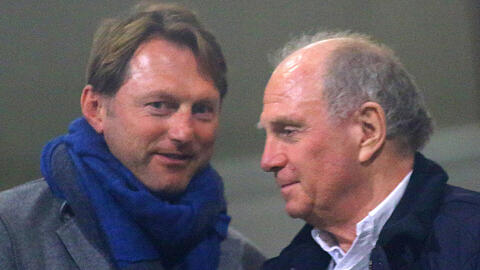 19. März 2015, Begegnung im Grünwalder Stadion: Ralph Hasenhüttl (links) und Uli Hoeneß bei der Regionalliga-Partie FC Bayern II gegen FC Ingolstadt II.