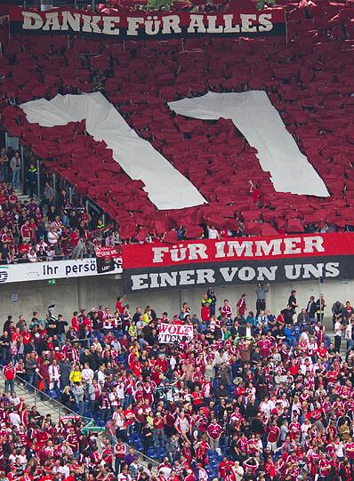 Die Club-Fans verabschieden sich von Marek Mintal. Mintal wird vermutlich zum M&Scaron;K Žilina zurückkehren.