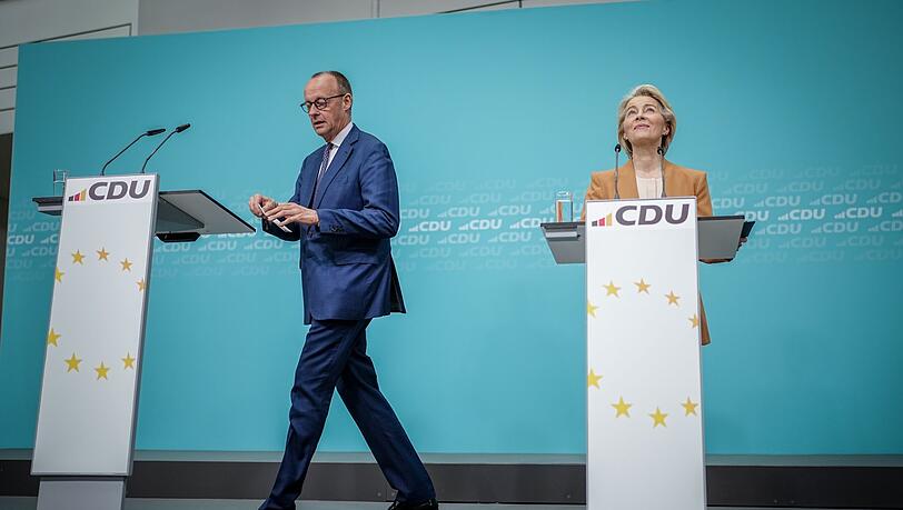 Friedrich Merz (CDU), CDU-Bundesvorsitzender und Unionsfraktionsvorsitzender, und Ursula von der Leyen, Präsidentin der Europäischen Kommission, geben eine Pressekonferenz.