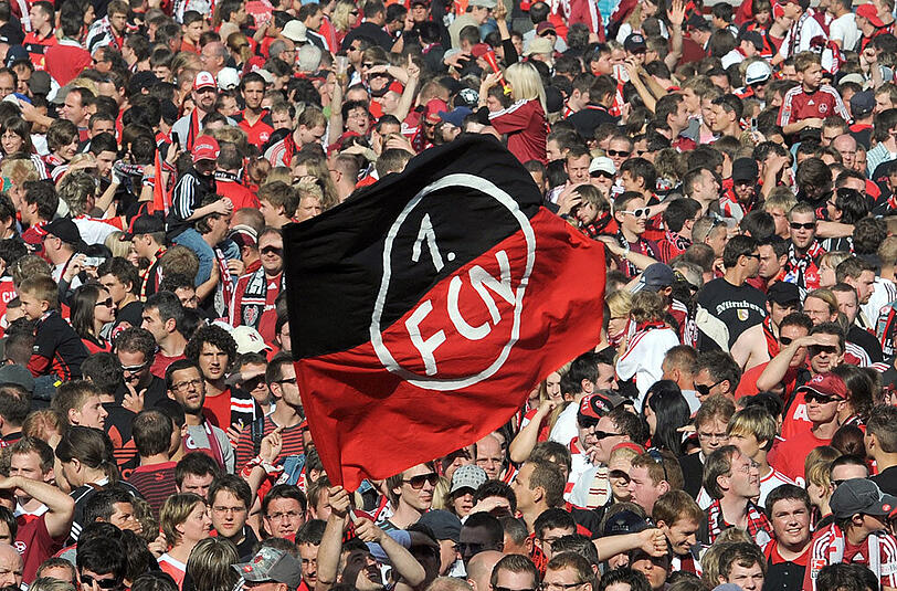 Das Fehlverhalten einiger unbelehrbarer Nürnberg-Fans kostet den Verein 95.000 Euro Strafe.