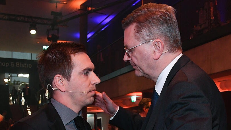 Philipp Lahm und Reinhard Grindel am Montag bei der Einweihung der Hall of Fame in Dortmund.