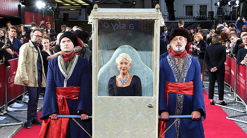 Gebührender Auftritt: Helen Mirren bei der Premiere von "Katharina die Große"