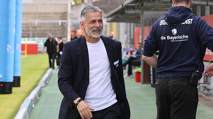 Sechzig-Coach Maurizio Jacobacci hatte nach dem 1:0-Sieg gegen den SC Freiburg II allen Grund zur Freude.