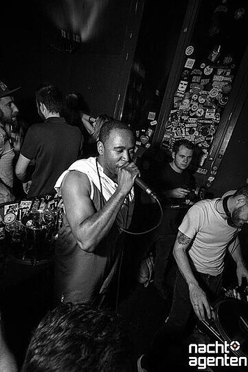 Die besten Partybilder vom Samstag. Hier aus dem Crux.