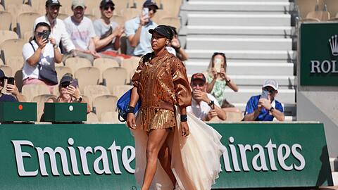 Naomi Osaka ist ein Star - und darf nun auch ein Match in der Nightsession bei den French Open spielen.