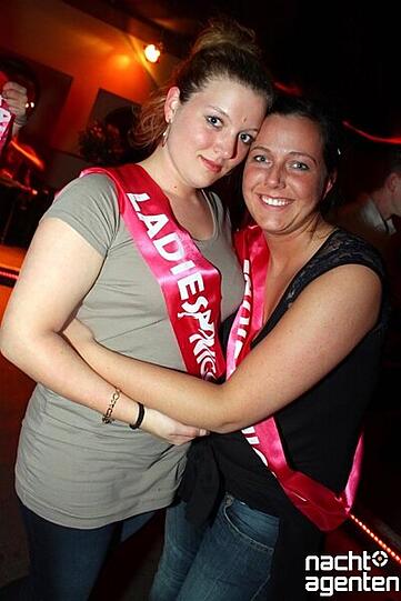 Jeden Samstag heißt es in der Nachtgalerie: Es gibt nur ein Gas&hellip;Vollgas! Mehr Bilder von dieser Party auf: www.nachtagenten.de