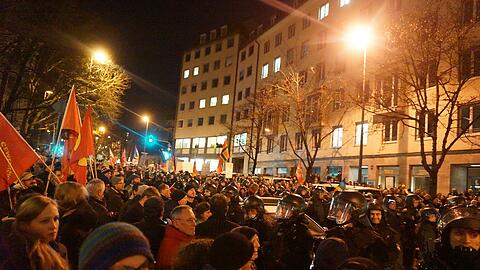 2000 Demonstranten sind am Montag am Sendlinger Tor gegen "Muegida" auf die Straße gegangen. Kommenden Montag sollen es gegen "Bagida" noch mehr werden.