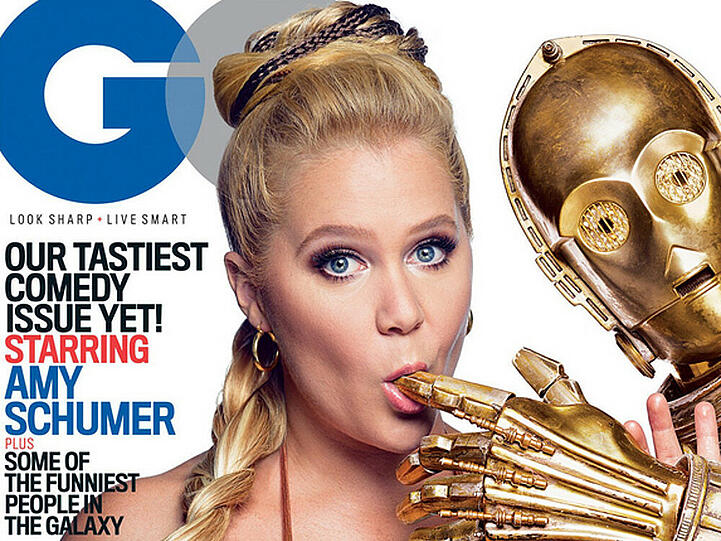 Verrucht: Amy Schumer lutscht auf dem Cover der "GQ" den Finger von C-3PO