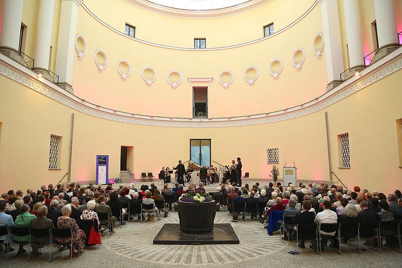 Das ehemalige Odeon ist heute der überdachte Innenhof des Innenministeriums.