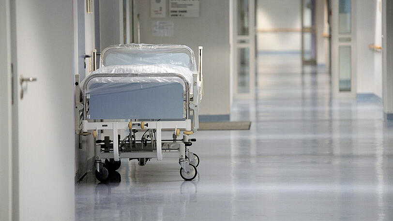 Wer sich an den alten Patientinnen vergriff, ist nicht klar. Der Täter schien einfach in die Klinik spaziert zu sein. (Symbolbild)