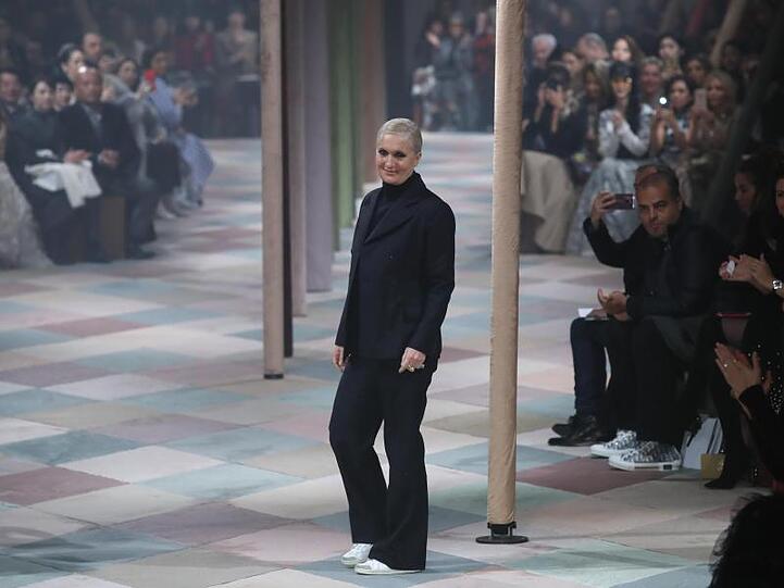 Designerin Maria Grazia Chiuri ließ sich von der Welt der Clowns und Artisten inspirieren.
