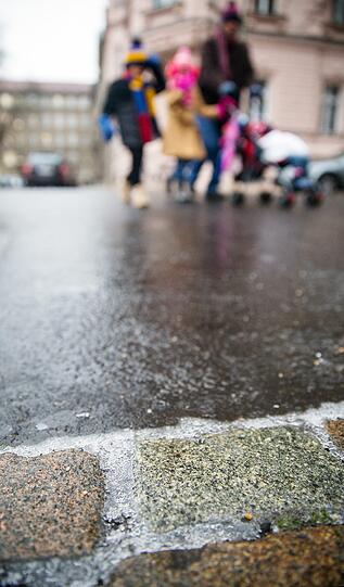 In Sekunden gefriert der Wasserfilm zu einer dünnen Eisschicht...