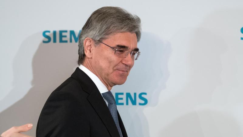 Joe Kaeser, Vorstandsvorsitzender der Siemens AG, kommt zu einer Pressekonferenz. Foto: Sven Hoppe/dpa/Archivbild Joe Kaeser, Vorstandsvorsitzender der Siemens AG, kommt zu einer Pressekonferenz. Foto: Sven Hoppe/dpa/Archivbild