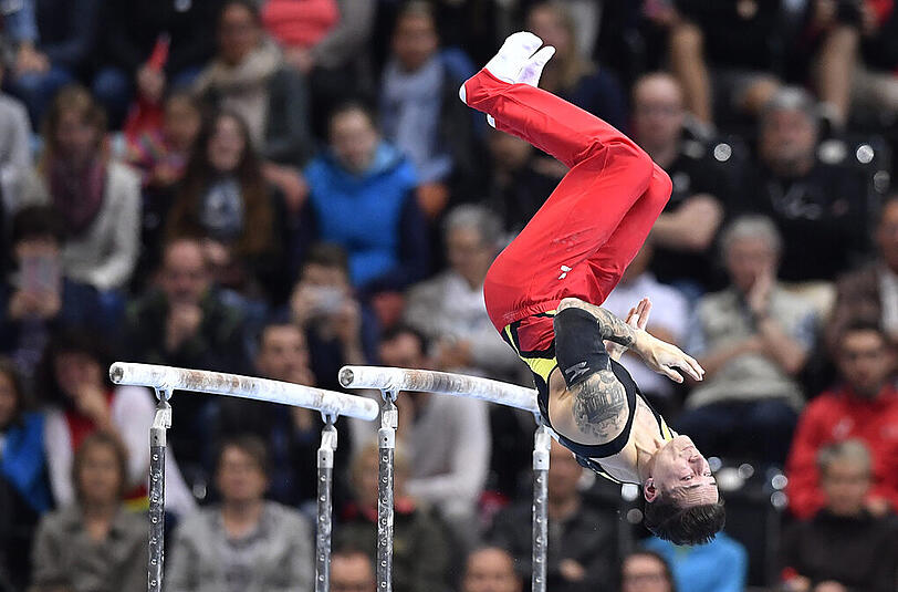 Marcel Nguyen während seines Bronze-Auftritts auf dem Barren.