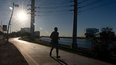 In Arizona sind die fr&uuml;hen Morgenstunden aktuell die beste Zeit f&uuml;r k&ouml;rperliche Anstrengungen, bevor die Temperaturen am Tag der 40-Grad-Marke entgegenklettern.