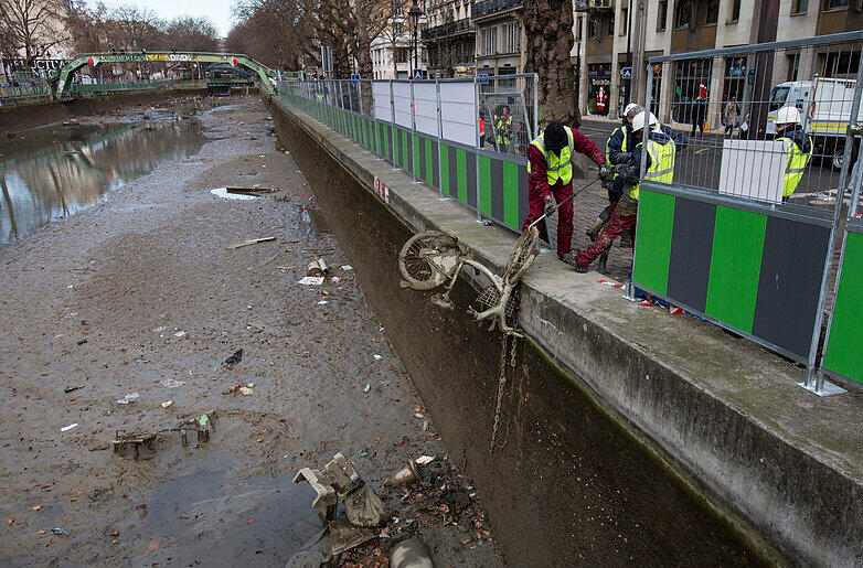 Alle 15 Jahre wird der "Canal Saint-Martin" in Paris gesäubert. Im Januar 2016 ist es wieder soweit. In den kommenden drei Monaten wird der 1825 eröffnete Schifffahrtskanal gereinigt werden. Kosten: 9,5 Millionen Euro.