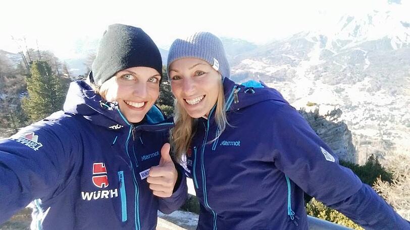 Cheyenne Loch (21) aus Schliersee - mit Selina Jörg (rechts).