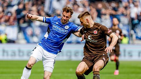 St. Pauli schlägt Arminia Bielefeld vor heimischer Kulisse mit 2:1.