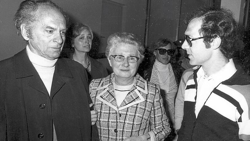 Eine kaiserliche Familie: Franz Beckenbauer sen. und Gattin Antonie mit dem berühmten Filius. Einst hatten sie in der Maxvorstadt gewohnt.