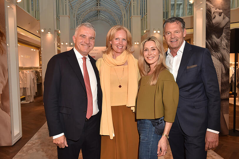 Dr. Daniel Terberger (Vorstandsvorsitzender Katag AG), Elizabeth Herzogin in Bayern, Dorothea Höhn und Lodenfrey-Geschäftsführer Markus Höhn