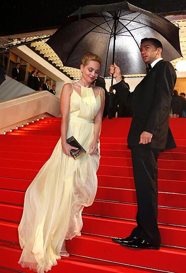Beatrice Rosen trug zwar ein langes Kleid, dafür war es bei genauerem Hinsehen durchsichtig.