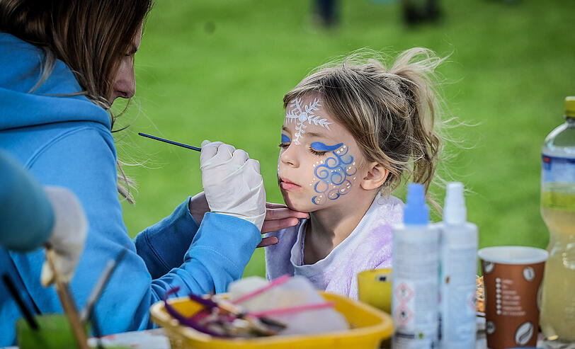 Schminken: F&uuml;r Kinder oft besonders lustig.
