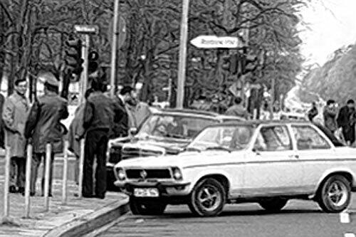 Der Tatort: Am 7. April 1977 erschießen Terroristen Generalbundesanwalt Buback und dessen Begleiter.