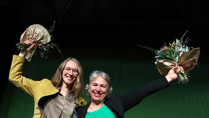 Die Grüne-Doppelspitze Eva Lettenbauer (links) und Gisela Sengl will sich auf dem Parteitag erneut zur Wahl stellen. Gegenkandidaten müssen sie bislang keine fürchten. (Archivbild)