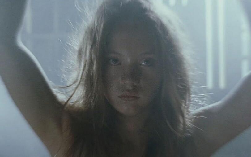 Im Horrorfilm "The Ward" (Bild, 2010) von Regielegende John Carpenter spielte Sydney Sweeney eine kleine Rolle. Im Horrorfilm "The Ward" (Bild, 2010) von Regielegende John Carpenter spielte Sydney Sweeney eine kleine Rolle.