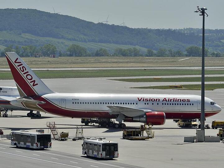 In dieser gecharterten Vision-Airlines-Maschine sollen die in den USA festgenommenen russischen Spione nach Wien gebracht worden sein.