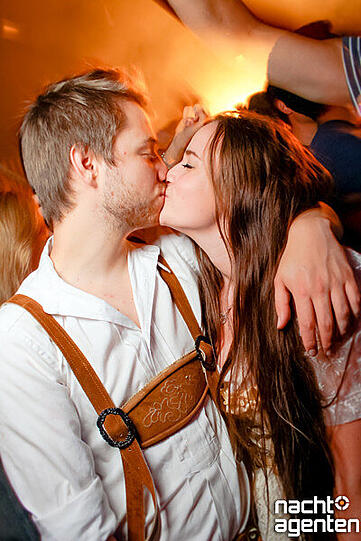 Apres-Wiesn-Party im Jack Rabbit. Mehr Bilder unter: http://www.nachtagenten.de/event/26.09.2015/jack-rabbit/wuide-wiesn-2015.332691.html