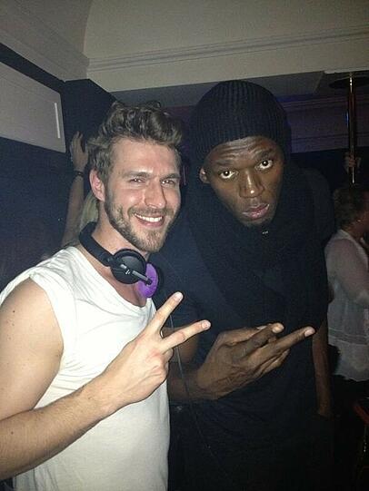 Mit DJ Nino legte der Sprinter-Star im Münchner Heart als DJ auf.