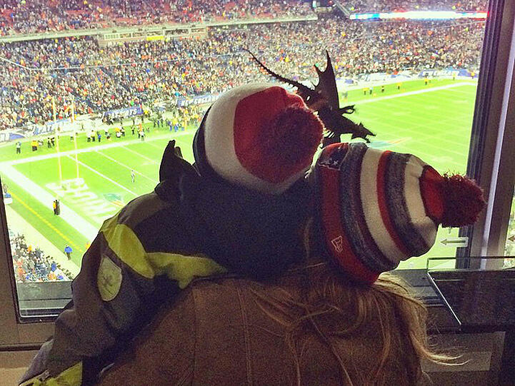 Mit Sohn im Football-Stadion: Gisele Bündchen