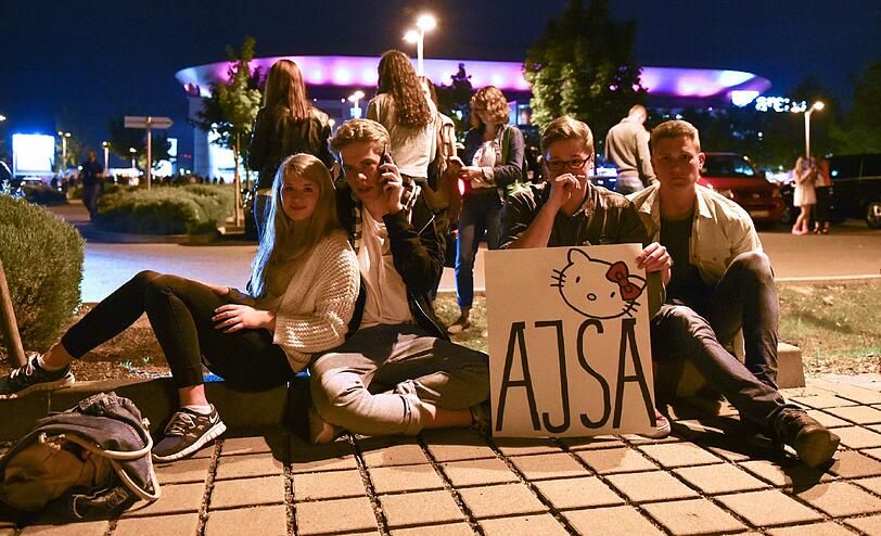 Bombendrohung beim "Germany's next Topmodel"-Finale in Mannheim! Die Show wird abgebrochen, Heidi Klum und die Zuschauer müssen die SAP Arena verlassen. Die Bilder.