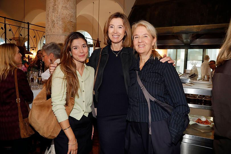 Jessica Kherlakian, Nina Rittweger und Julia Biehler Jessica Kherlakian, Nina Rittweger und Julia Biehler