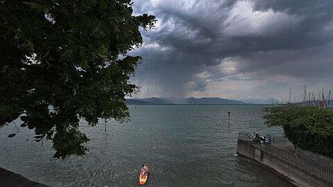 In Bayern drohen am Sonntag Gewitter. (Archivbild)