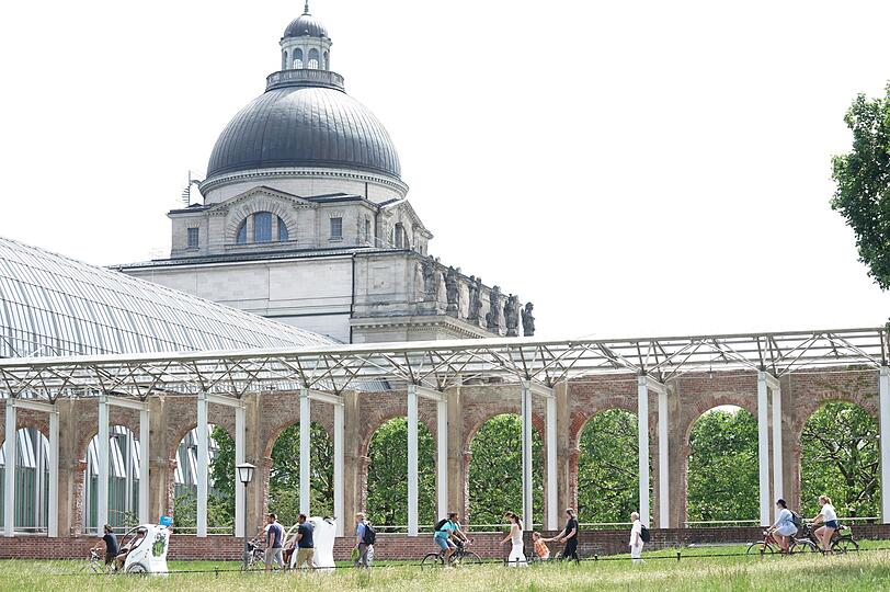 Auch im Hofgarten läßt sich die Sonne genießen...