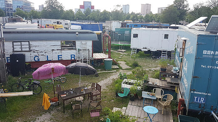Stattpark Olga sehen sich als Wagenplatz, wo die Menschen willkommen sind, nicht als Wagenburg, die sich dem Viertel verschließt.