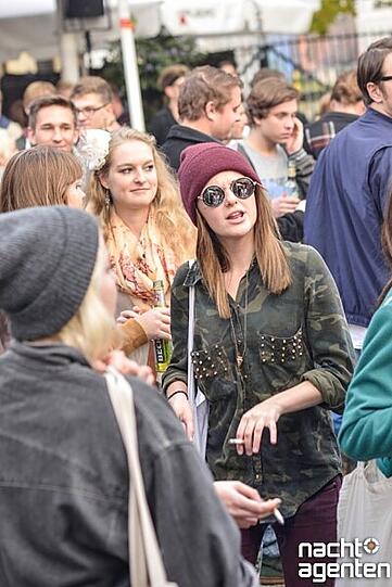 Unter dem Motto IHR WOLLT ES NICHT ANDERS - feierte der Rave Autonimca sein letztes große Open-Air des Jahres, in der Storchenburg, am Ostbahnhof. Mehr Bilder unter: www.nachtagenten.de