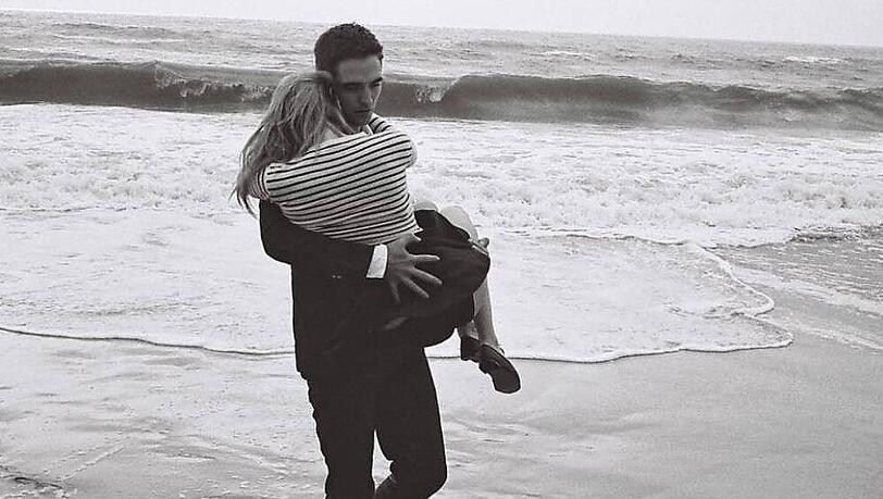 Robert Pattinson und Camille Rowe im neuen Dior-Werbespot Robert Pattinson und Camille Rowe im neuen Dior-Werbespot