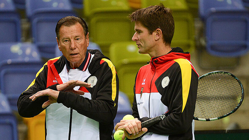 Auf zu neuen Ufern: Michael Kohlmann, Trainer des deutschen Davis-Cup-Teams (rechts) und Berater Niki Pilic. Auf zu neuen Ufern: Michael Kohlmann, Trainer des deutschen Davis-Cup-Teams (rechts) und Berater Niki Pilic.