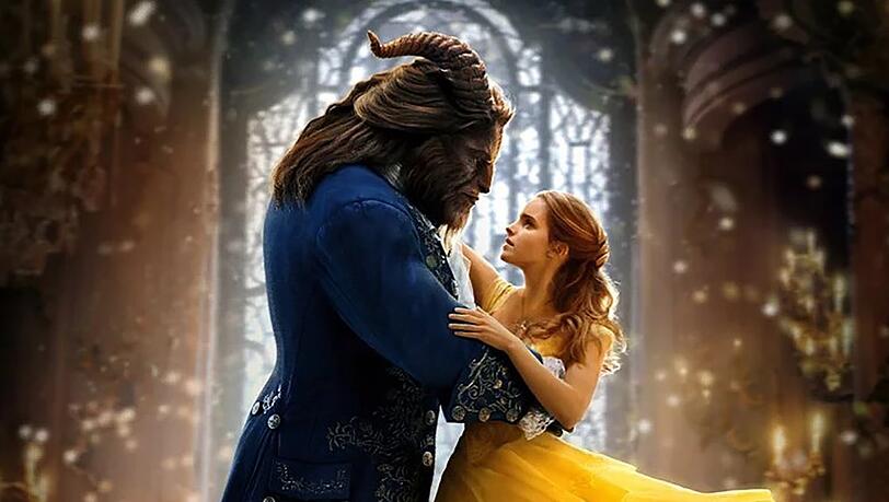 "Die Schöne und das Biest": Belle (Emma Watson) tanzt mit dem Biest (Dan Stevens).