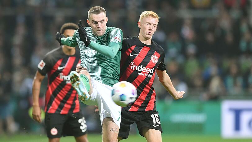 Werders Neu-Nationalspieler Marvin Ducksch (M) zeigte gegen die Eintracht eine starke Leistung.