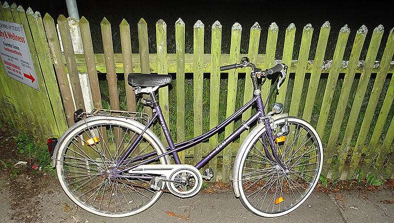 Die Täterinnen hinterließen ein Damenfahrrad. Die Täterinnen hinterließen ein Damenfahrrad.