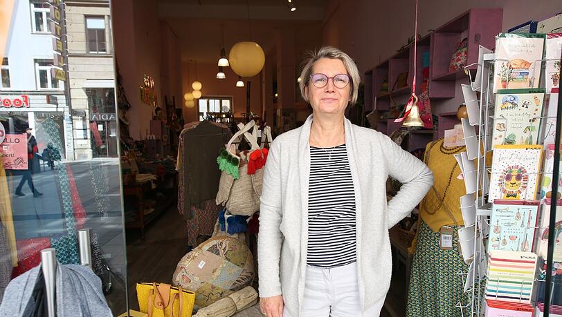 Sabine Schubert (60) wird im Sommer ihren Kadoh-Laden schließen, "dann kann ich nicht mehr". Sabine Schubert (60) wird im Sommer ihren Kadoh-Laden schließen, "dann kann ich nicht mehr".