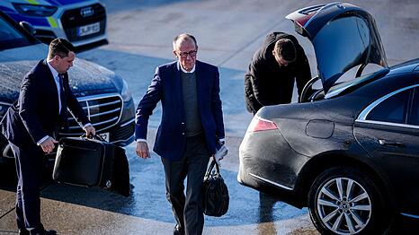 Begleitet wird der Kanzler von einer Wirtschaftsdelegation.