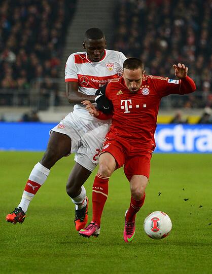 FRANCK RIBÉRY NOTE 3
Lieferte sich handgreifliche Duelle mit Rüdiger, viel Klein-Klein-Arbeit. Oft im Zentrum der Nickligkeiten, etwa als Opfer von seinem Gegenspieler per Bodycheck.