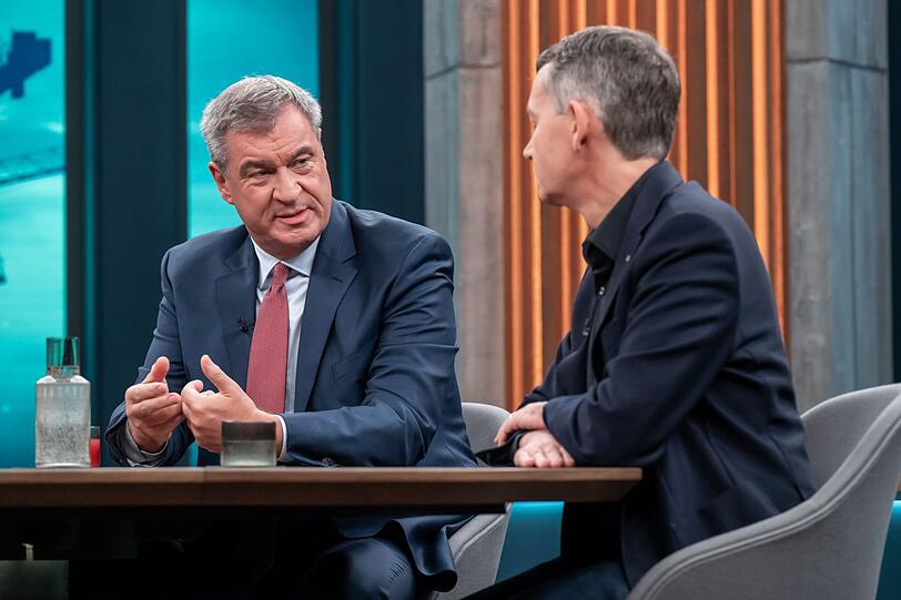 Markus Söder (links) möchte ein drittes Mal bayerischer Ministerpräsident werden. Unternehmer Christoph Werner spricht sich für eine gesetzliche Begrenzung auf zwei Amtszeiten für alle politischen Ämter aus. Markus Söder (links) möchte ein drittes Mal bayerischer Ministerpräsident werden. Unternehmer Christoph Werner spricht sich für eine gesetzliche Begrenzung auf zwei Amtszeiten für alle politischen Ämter aus.
