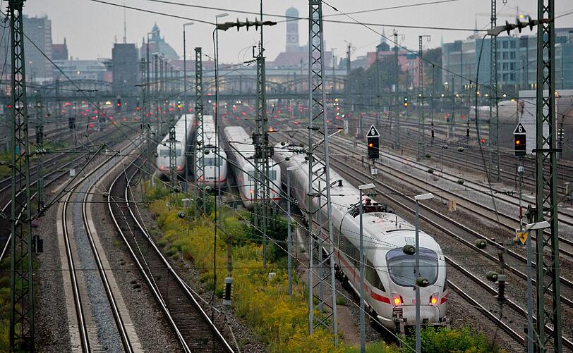 Der Zugverkehr im Münchner Hauptbahnhof kam am Samstagmorgen durch den Streik der Lokführer für drei Stunden zum Erliegen.