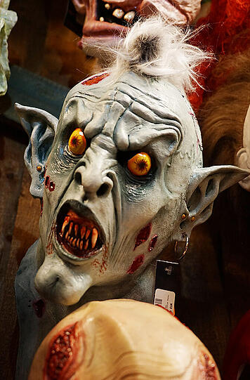 Der Halloween Gore Store bietet alles, was das Herz eines Horror-Fans begehrt.